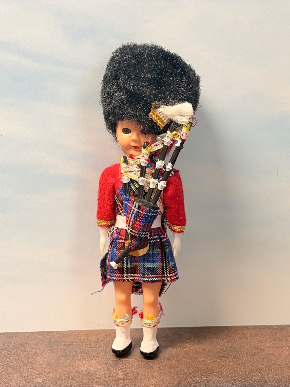 Vintage Scottish Bagpiper Doll Tartan Kilt Highland Souvenir Sleepy Eyes 6.5”